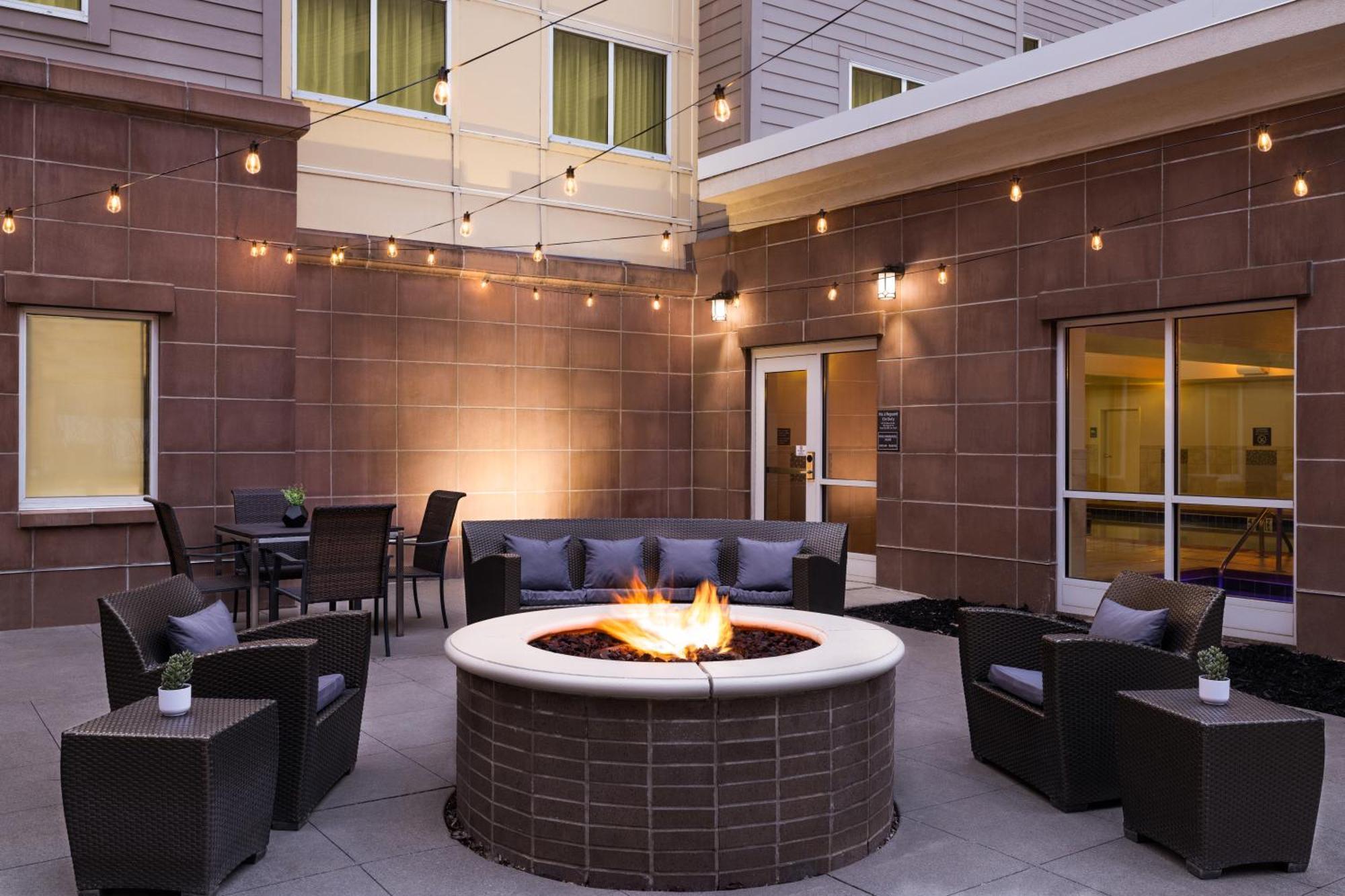 Residence Inn By Marriott Des Moines Downtown מראה חיצוני תמונה
