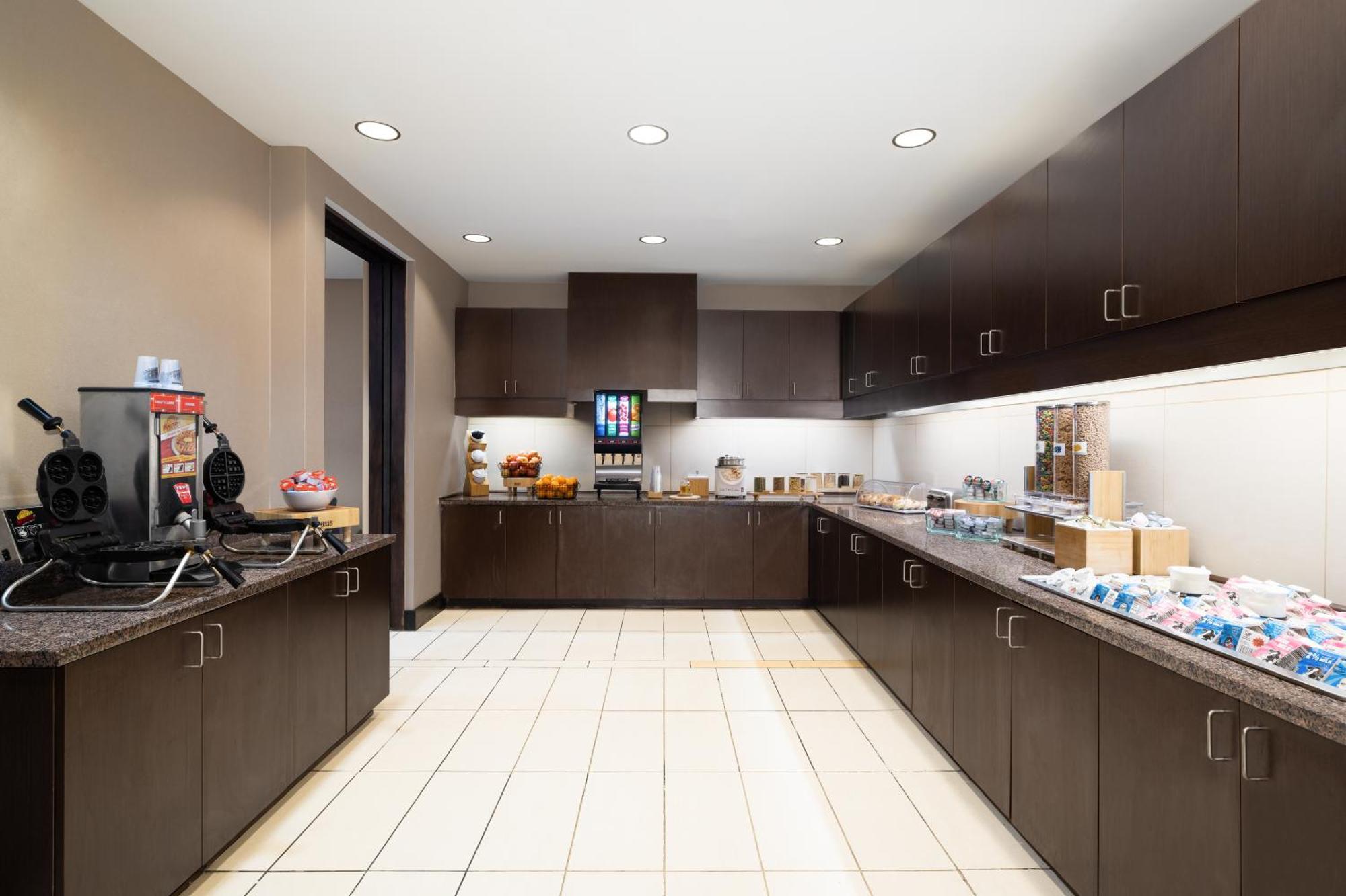 Residence Inn By Marriott Des Moines Downtown מראה חיצוני תמונה