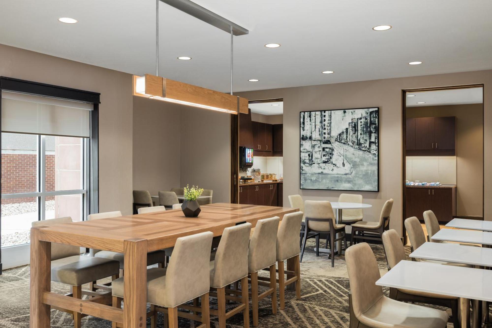 Residence Inn By Marriott Des Moines Downtown מראה חיצוני תמונה