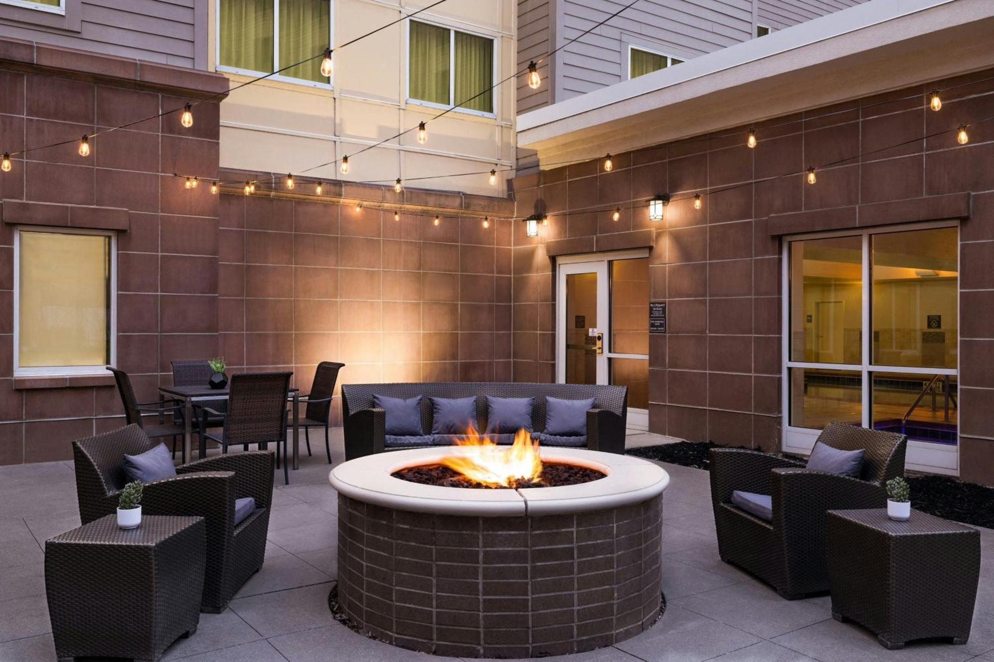 Residence Inn By Marriott Des Moines Downtown מראה חיצוני תמונה